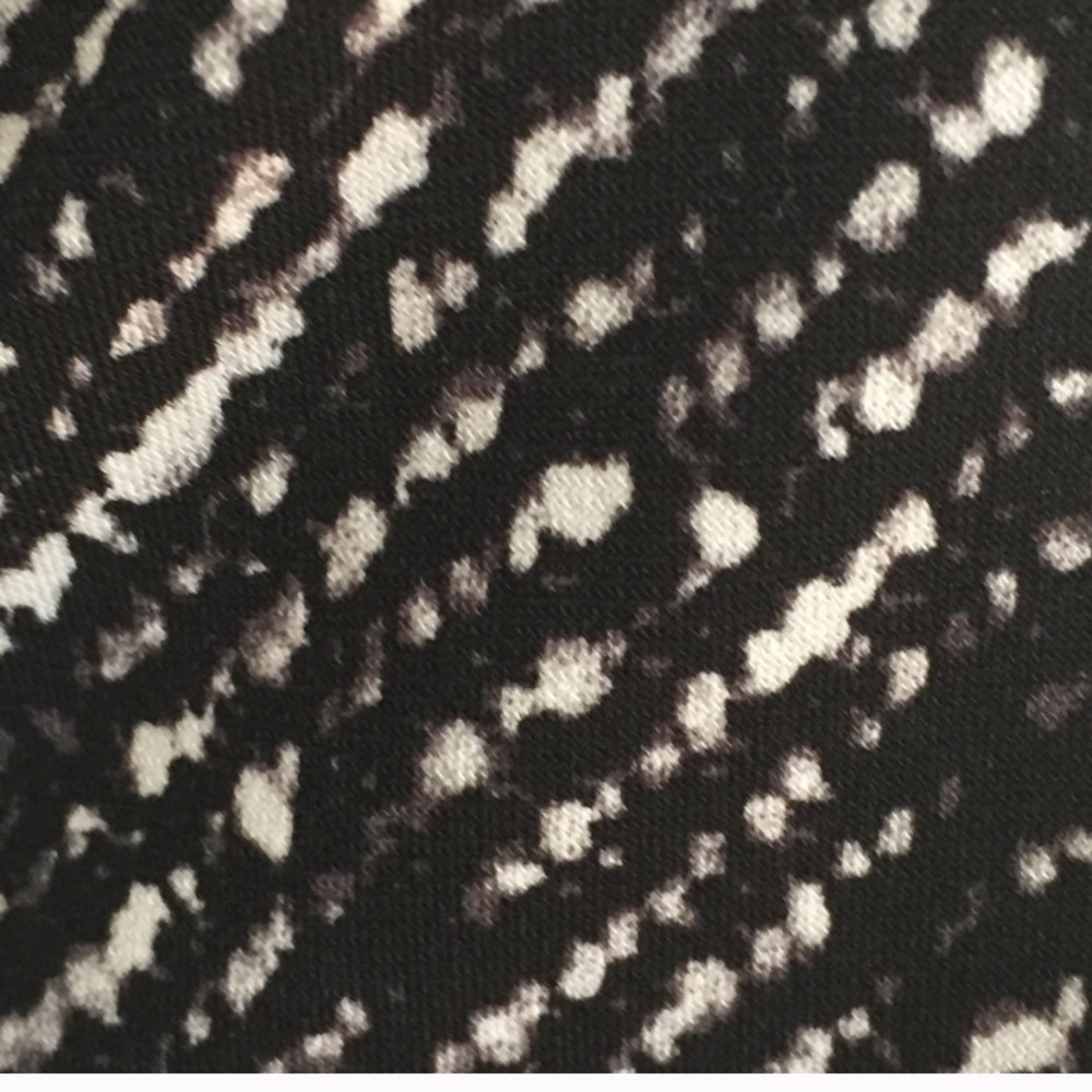 Vince Camuto print tank top. Size medium - Picture 3 of 5